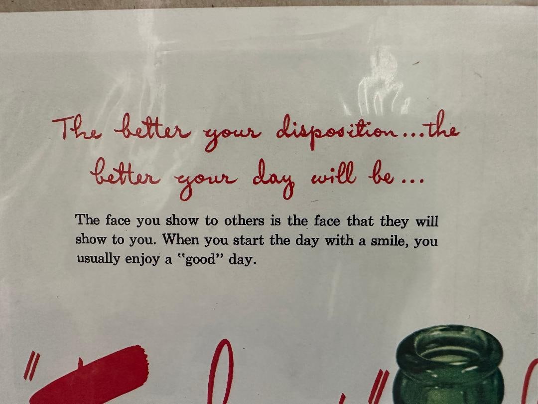 Vintage 1945 "Fresh up" Keep Smiling!"? 7-UP Advertisement in Plastic Wrap - 2