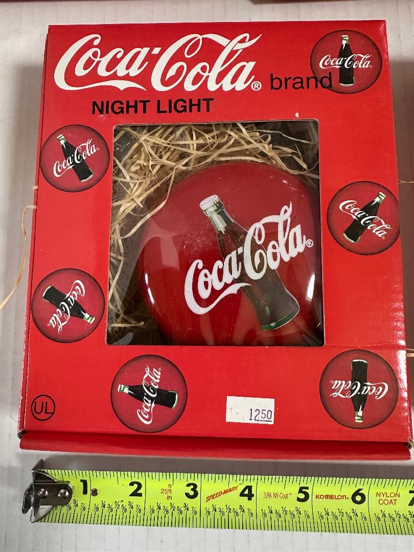 Lot of 5 Vintage 1993 COCA-COLA Button Night Lights in Original Unopened Boxes - 2