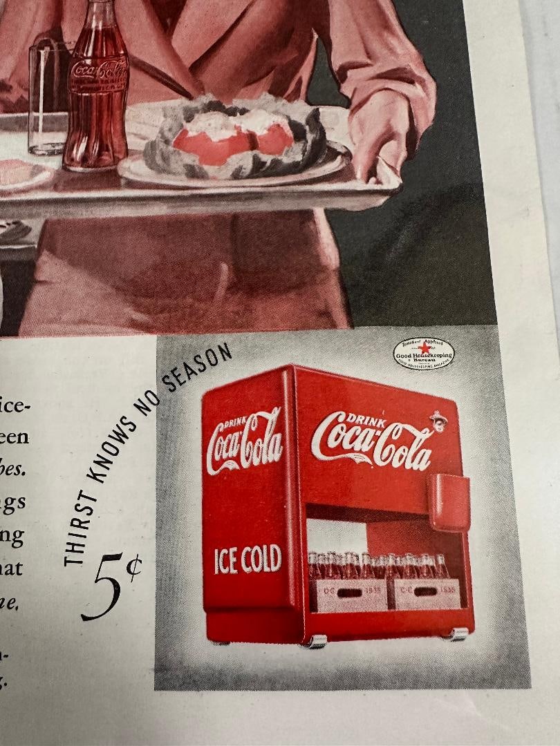 1935 Coca-Cola Advertisement in Plastic, HEART'S INTERNATIONAL COSMOPOLITAN - 5