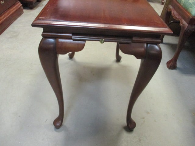 Vintage Queen Anne Style Tea Table with Cabriole Legs and Pullout Trays - 2