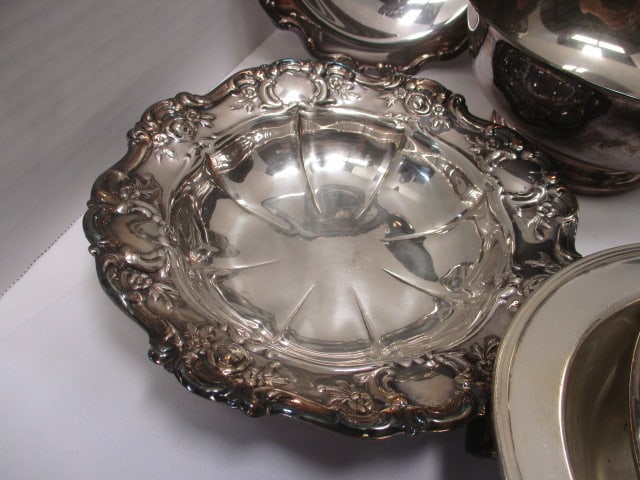 Grouping of Vintage Silverplated Trays, Bowls, and Tidbit Dishes - 5