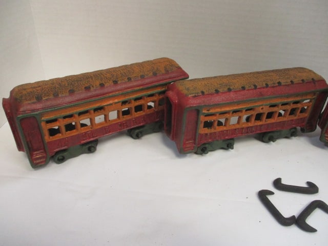 Vintage Cast Iron 5-Piece Train Set - 3
