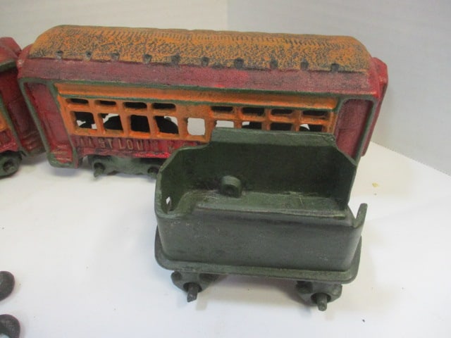 Vintage Cast Iron 5-Piece Train Set - 4