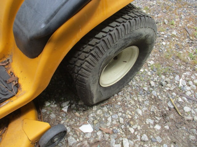 Cub Cadet 1525 Riding Lawnmower with 15.0 Kawasaki Motor - 6