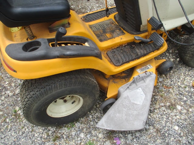 Cub Cadet 1525 Riding Lawnmower with 15.0 Kawasaki Motor - 8