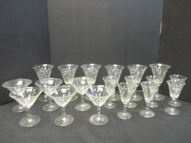 19 Vintage Etched Crystal Stem Glasses (1 of 10)