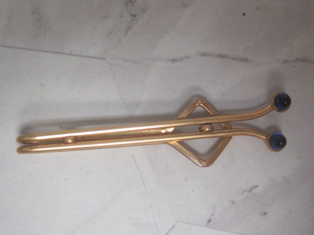 Krementz Goldtone Tie Clip with Blue Stones: .