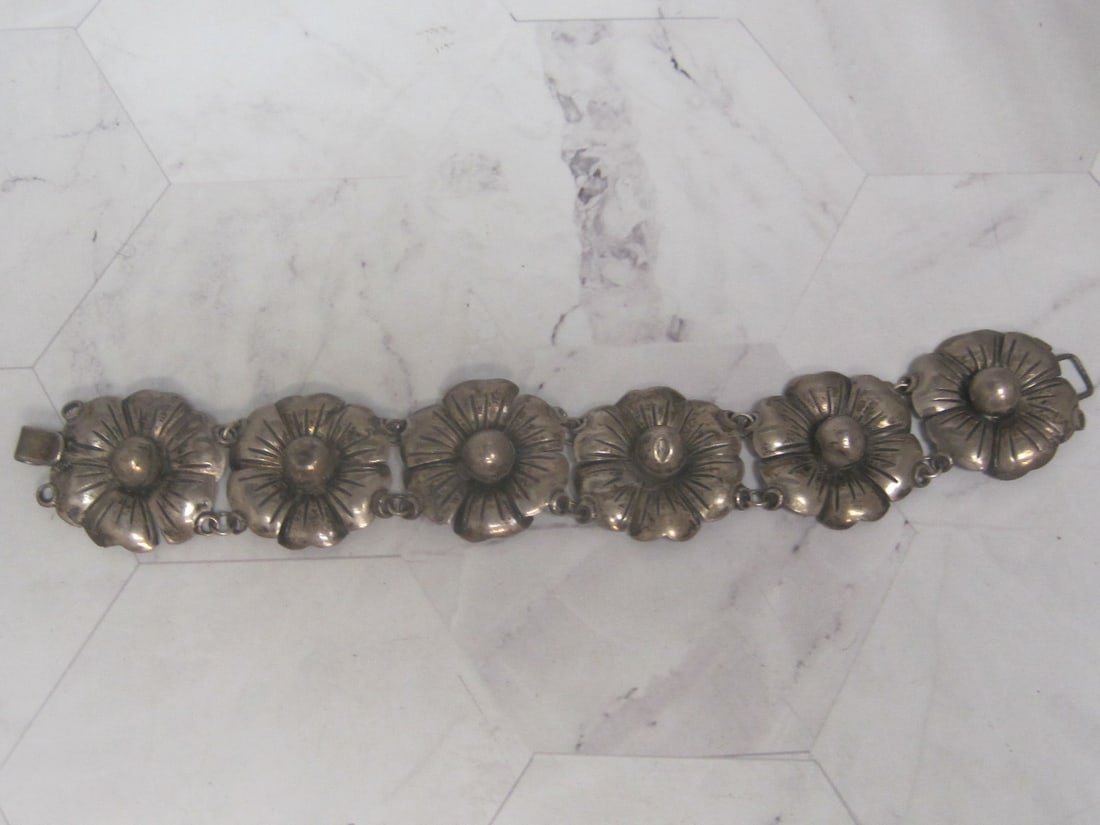 7 1/2" Mexican Silver Pansy Flower Link Bracelet (1 of 4)