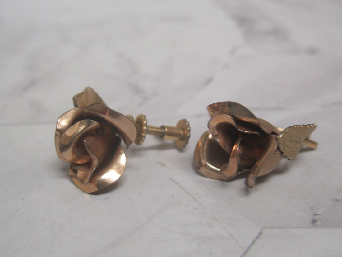 Vintage Krementz Rose Screwback Earrings: Signed