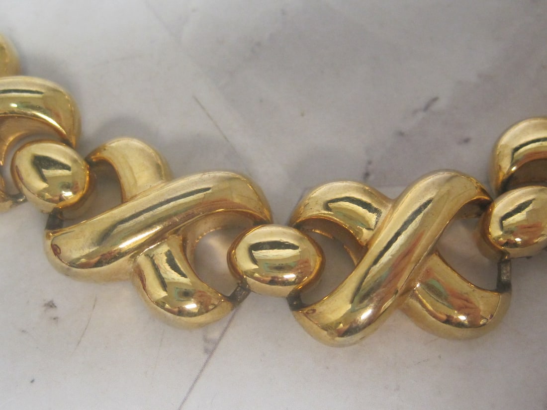 18" Vintage Les Bernard Goldtone Chunky Necklace - 3
