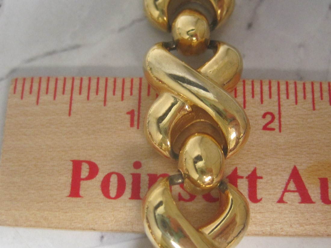 18" Vintage Les Bernard Goldtone Chunky Necklace - 5