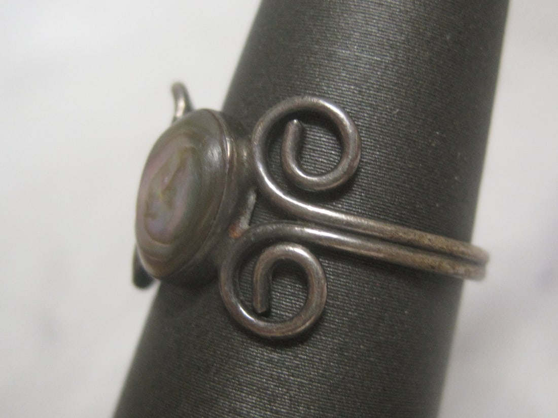 Mexican Silver Mother of Pearl Ring - 2