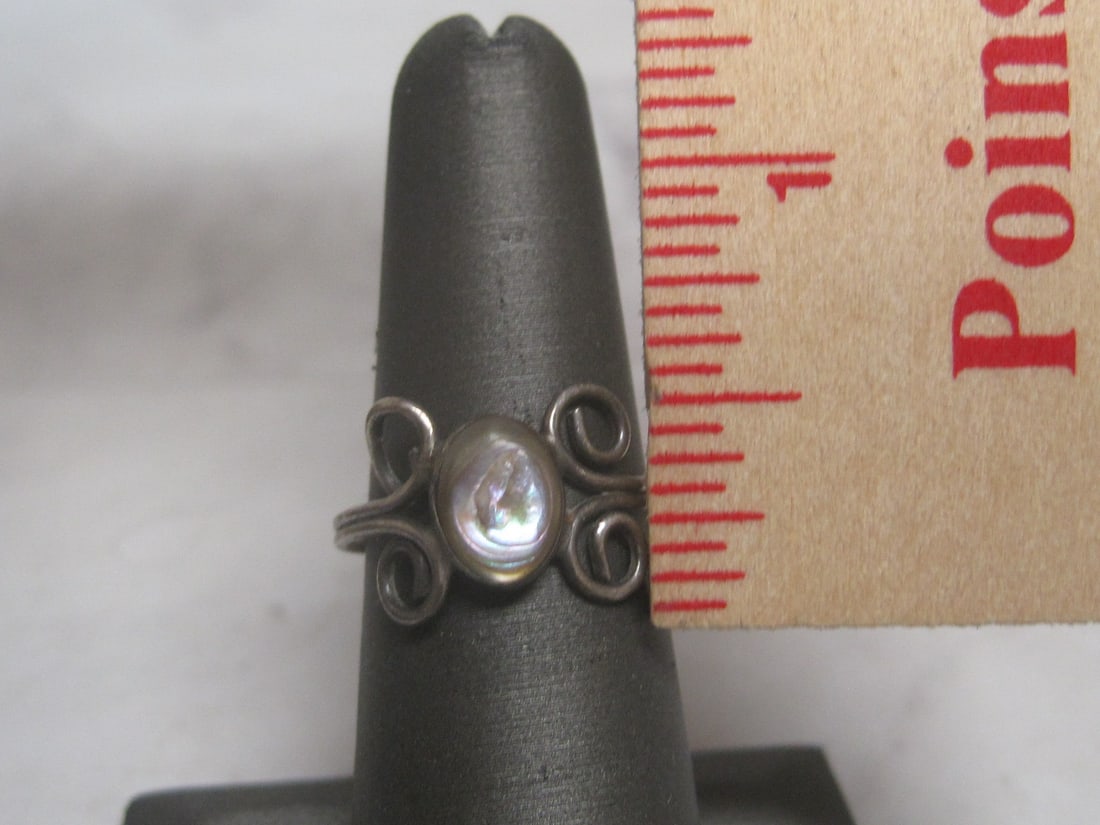 Mexican Silver Mother of Pearl Ring - 5