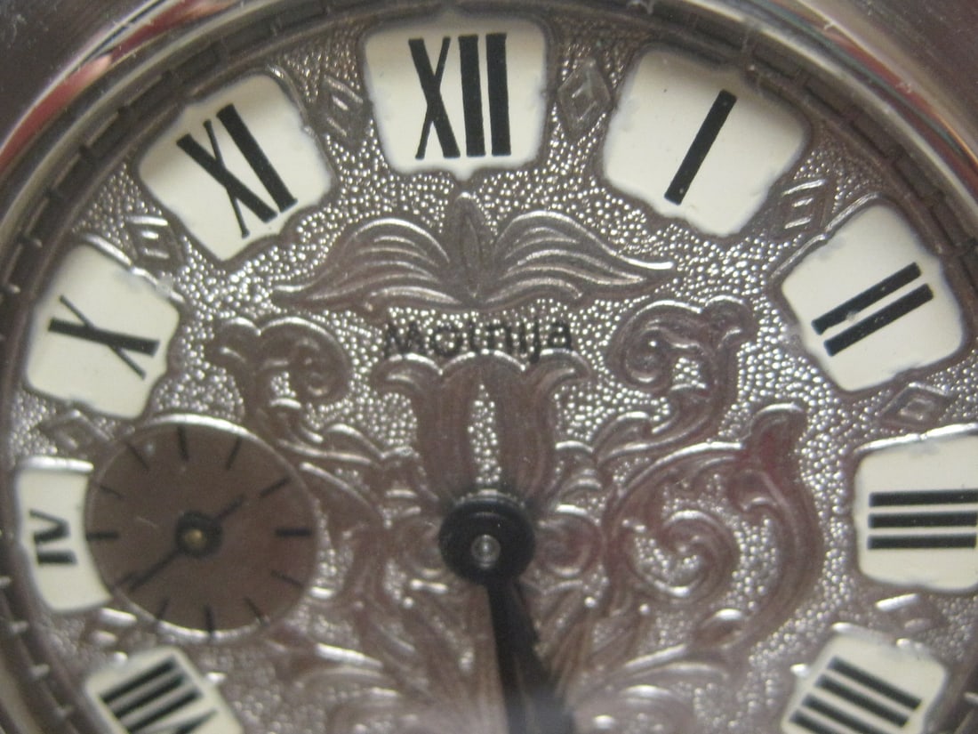 Moinija Russian Pocketwatch with Stalin on Front & Watch Chain - 4