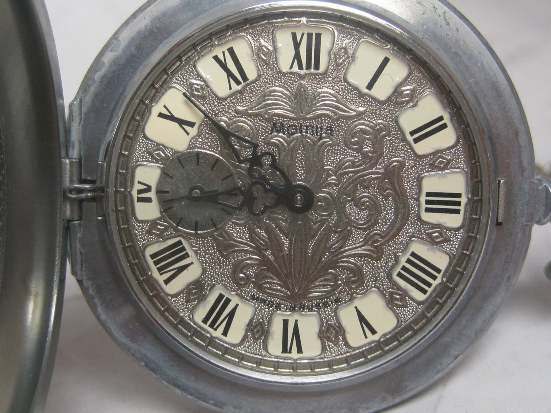 Moinija Russian "Order of the Red Guard" Pocketwatch with Watch Chain - 3