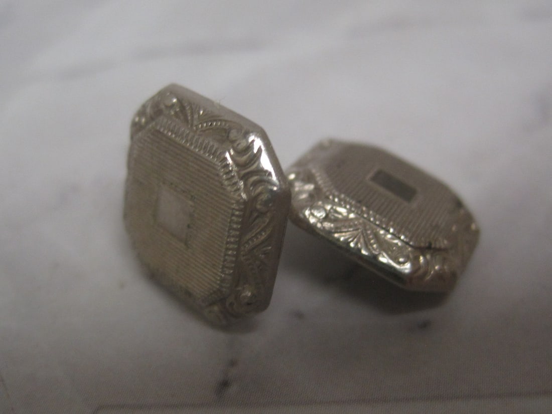 Platinum Front Cuff Link: .