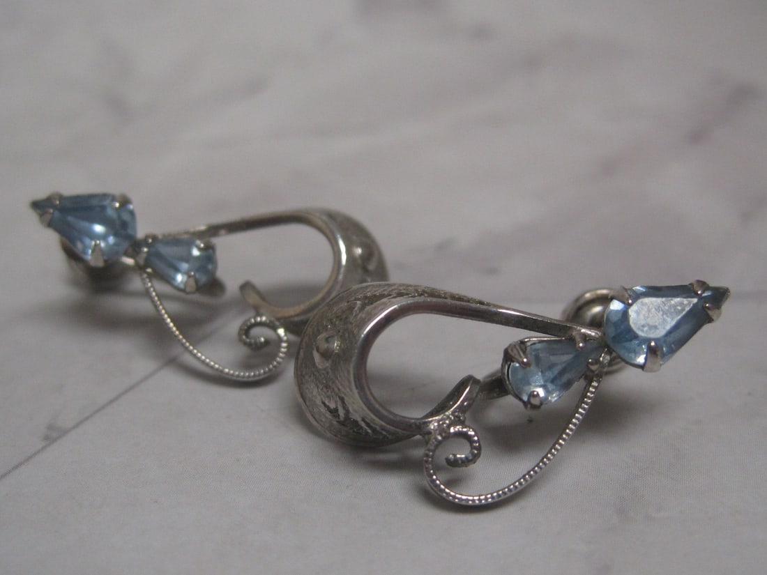 Vintage Sterling Silver Lang Screwback Earrings with Blue Stones: Weighs 4.9 grams