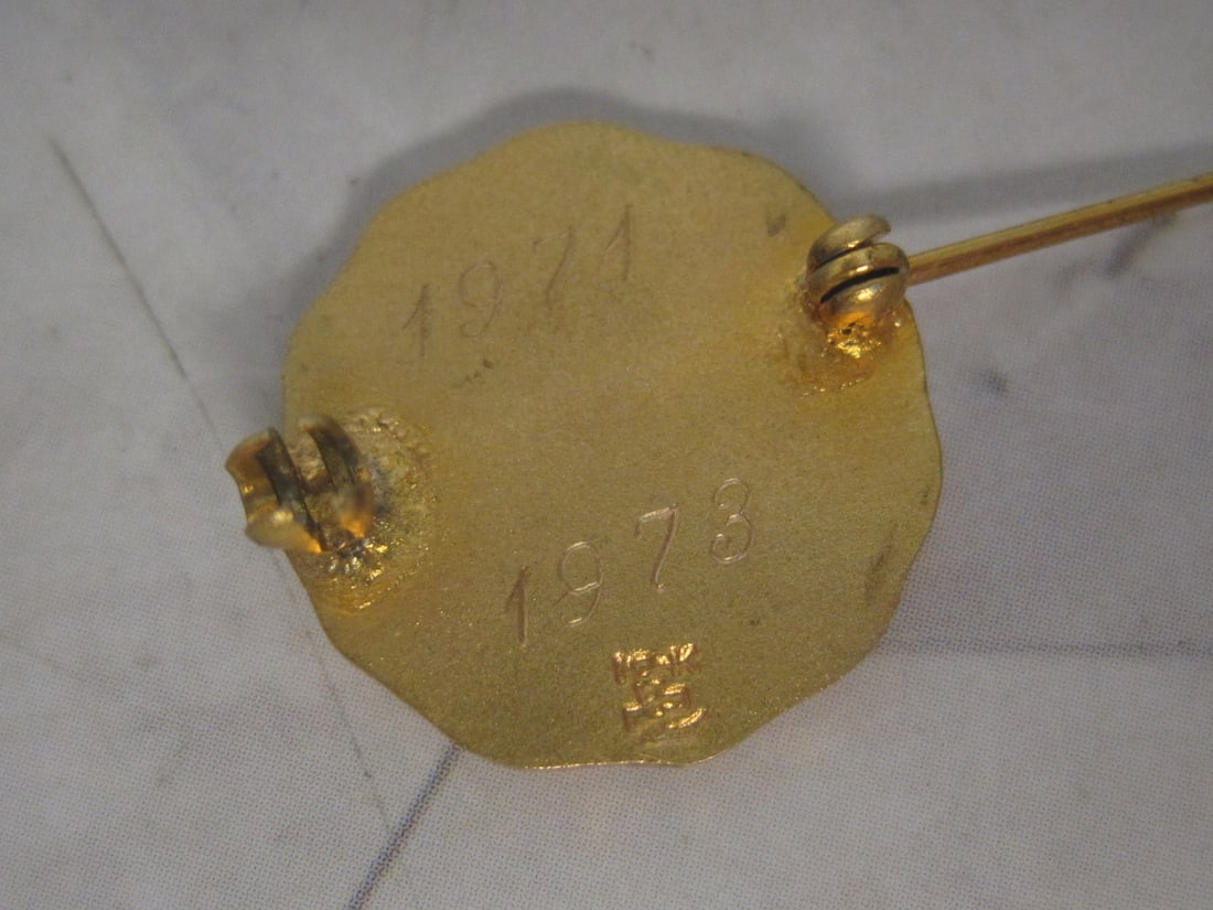 10k Gold American Association of University Women Lapel Pin - 2