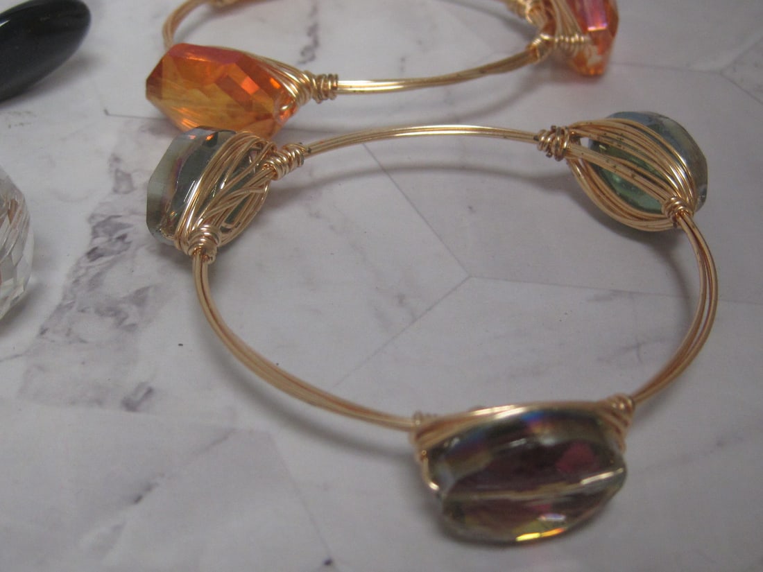 Lot of 6 Wire Bracelets with Faux Gemstones & Art Glass - 5