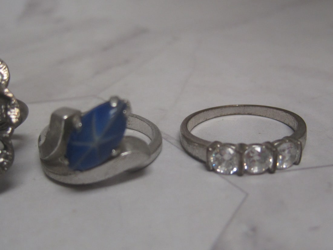 Lot of 6 Fashion Rings - 4