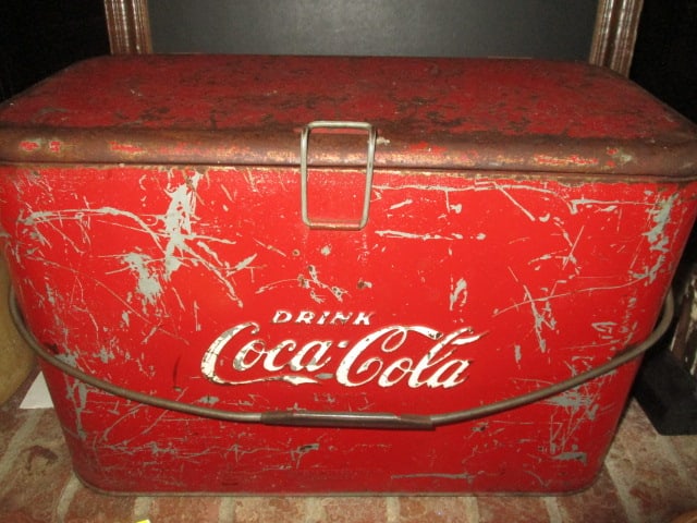 Vintage Progress Refrigerator Co. Louisville, Ky. "Coca-Cola" Ice Chest: 18" x 9" x 12", galvanized interior, age/use wear to paint