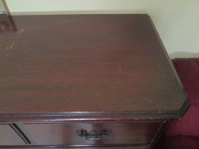 Vintage Mahogany 5 Drawer Chest - 4