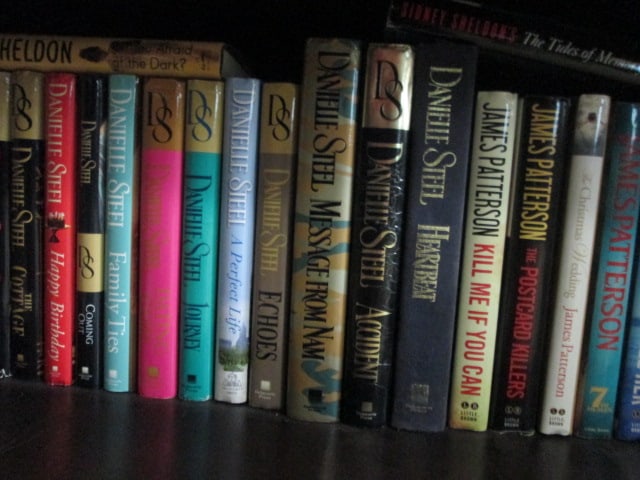 Grouping of Popular Author Hardback and Paper Back Novels - 16