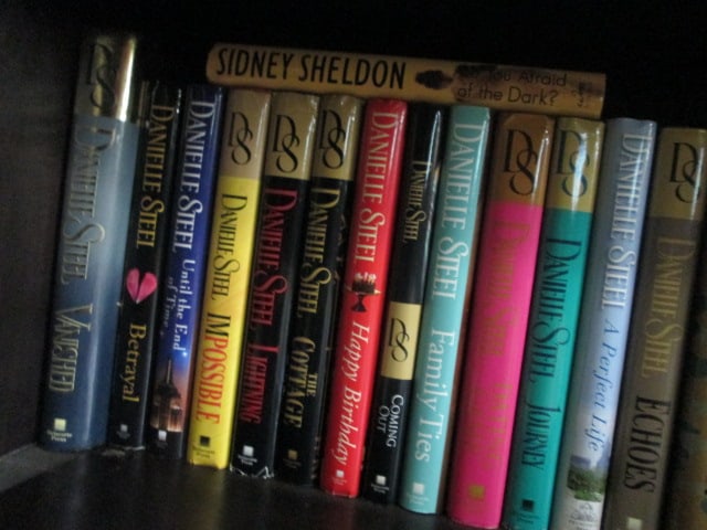 Grouping of Popular Author Hardback and Paper Back Novels - 17