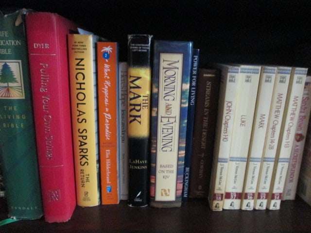 Grouping of Popular Author Hardback and Paper Back Novels - 6