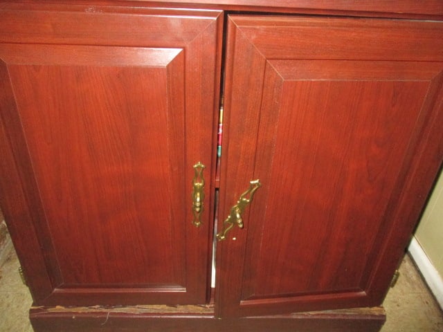 Mahogany Grain Bookcase and Books - 6