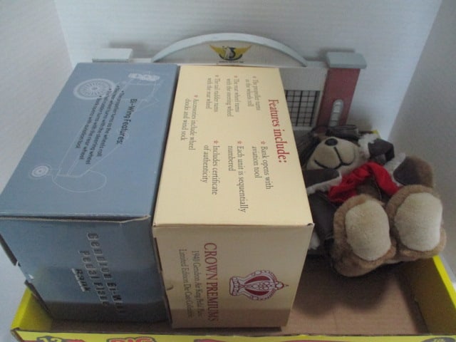 Two 1999 Crown Premiums Limited Edition Michelin Scaled Airplane Diecast, Display Stand (1 of 8)