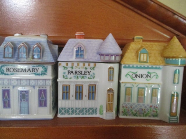 Lenox 24 Piece Spice Village Set with Wood Display - 3