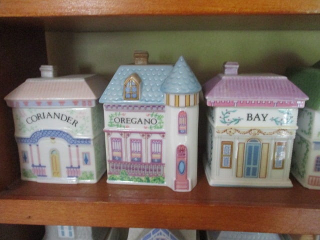 Lenox 24 Piece Spice Village Set with Wood Display - 6