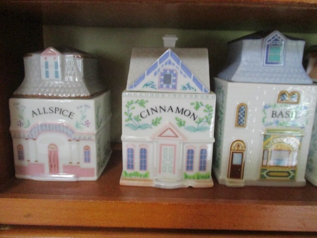 Lenox 24 Piece Spice Village Set with Wood Display - 9