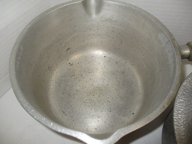Three Midcentury Century Silver-Seal Metal Cast Aluminum Sauce Pans with Lids - 7
