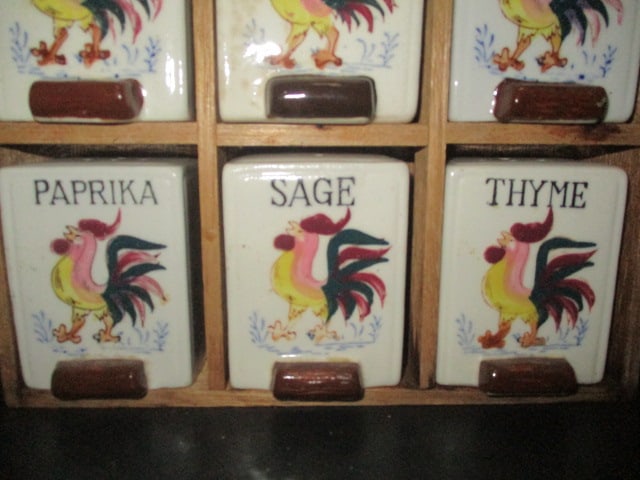 Midcentury Ceramic Rooster/Chicken Spice Jar Set in Wood Display Made in Japan - 4