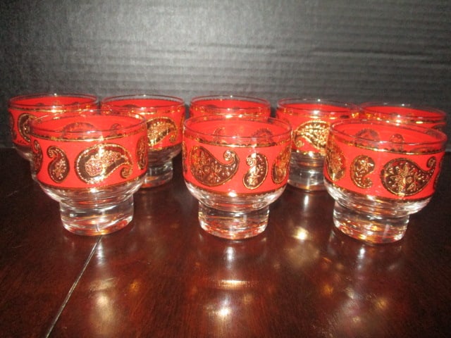 Eight Midcentury Culver Classic Red Band Paisley Rocks Glasses: 2 3/4"h
