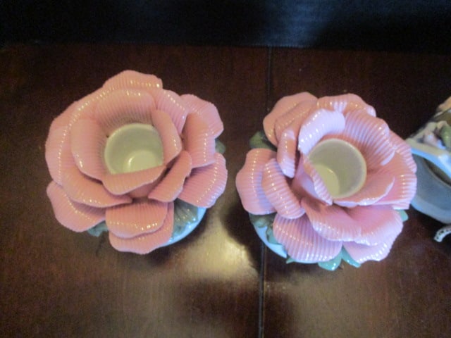 Pair of Handpainted Rose Blossom Candle Holders and 12 Napkin Rings - 3