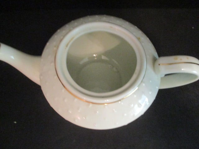 The Danbury Mint M.J. Hummel Porcelain Tea Set "Stormy Weather" Teapot - 3