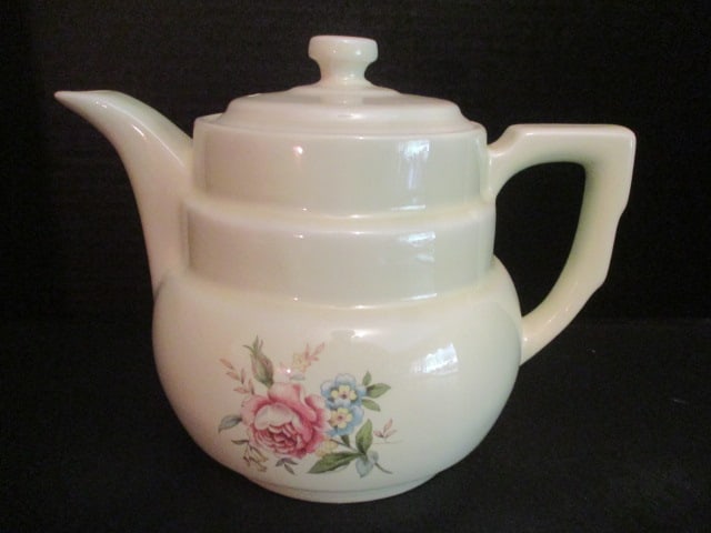 Vintage The Enterprise Aluminum Co. Drip-O-Lator Superior Quality Kitchen Ware Coffee Pot: 7"h, does not have insert, not for use on flame