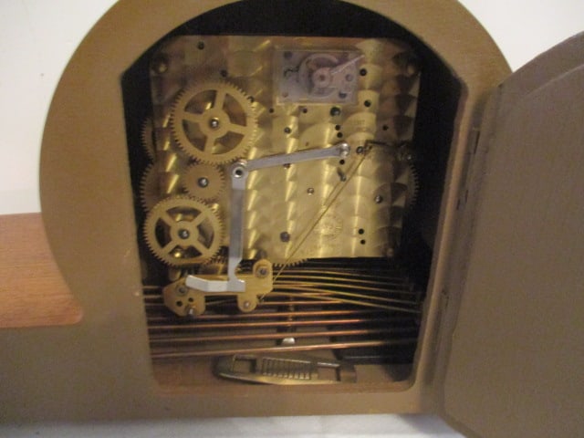Midcentury German Schatz &Sohne 7 Jewel 8 Day Mantle Clock - 6