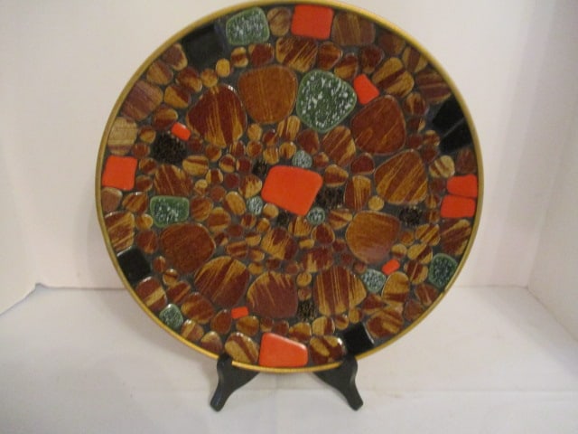 Midcentury Mosaic/River Stone Charger with Stand: 11 3/4"dia