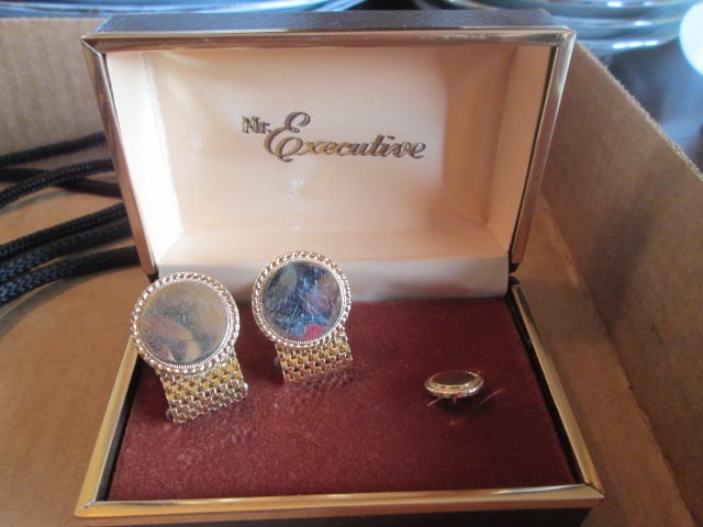 Vintage Mr. Executive Tie Tack and Cuff Link Set in Original Box, Silvertone Tie Tack and - 2