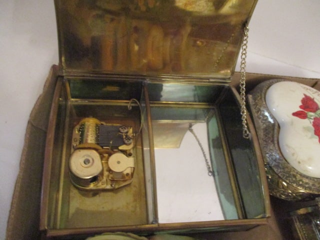 Eight Musical Figurines and Trinket Boxes - 10