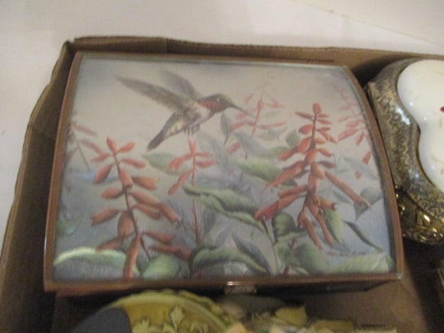 Eight Musical Figurines and Trinket Boxes - 9