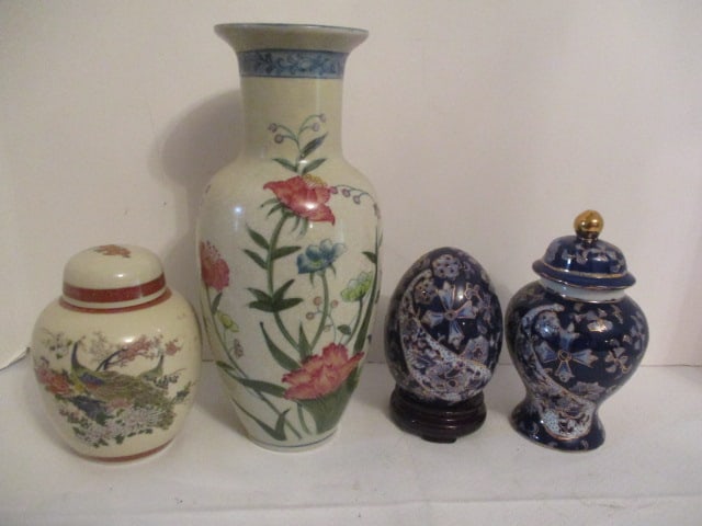 Chinoiserie Porcelain Ginger Jars, Egg and Andrea by Sadek Vase: .