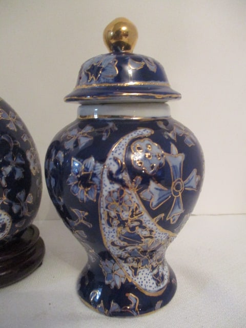 Chinoiserie Porcelain Ginger Jars, Egg and Andrea by Sadek Vase - 2