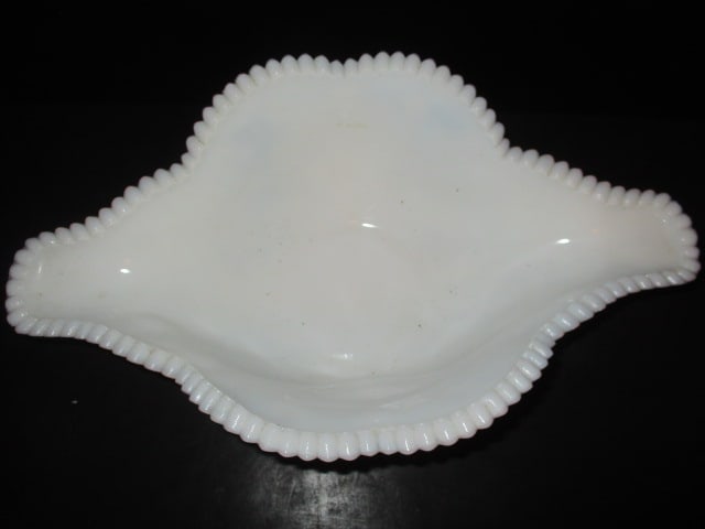 Vintage Milk Glass Daisy & Sawtooth Hobstar Console Bowl - 2