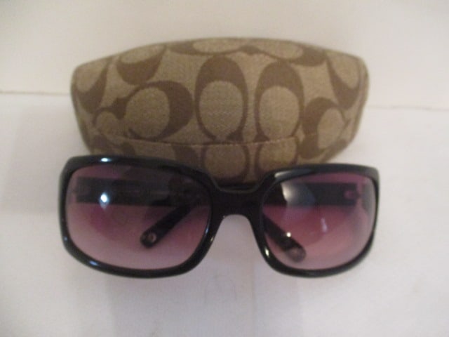 Coach "Samatha" #S425 Jet Sunglasses in Hard Coach Glass Case (1 of 5)