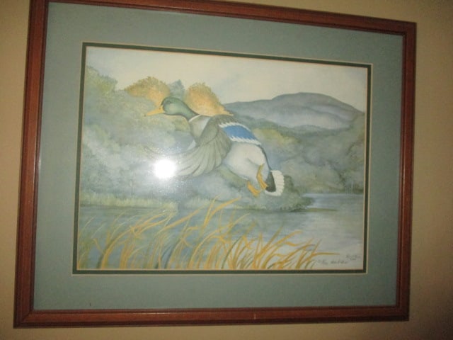 Signed Limited Edition Mallard Print by Robert Box: Framed and matted 21 1/2" x 17 1/2", Limited Edition No. 338/750, Local Pickup Only
